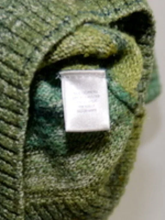 CJ Banks Women’s Green 3/4 Sleeve Deep V Neck Sweater - Picture 5 of 5